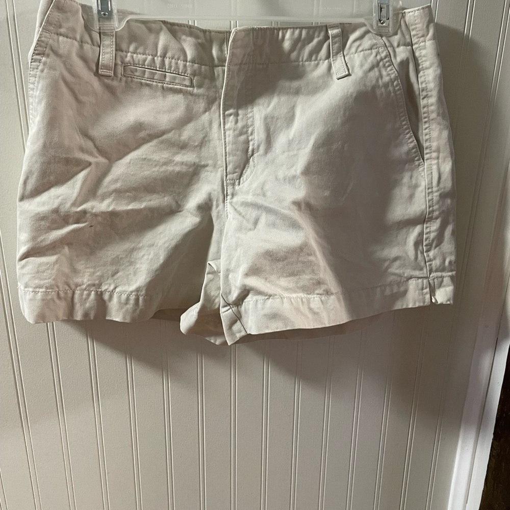 Old Navy Women's Light Tan Shorts